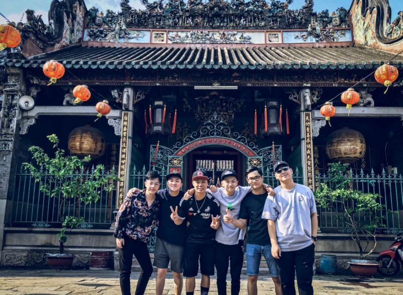 discover-saigons-local-sites-and-culture-by-motorbike