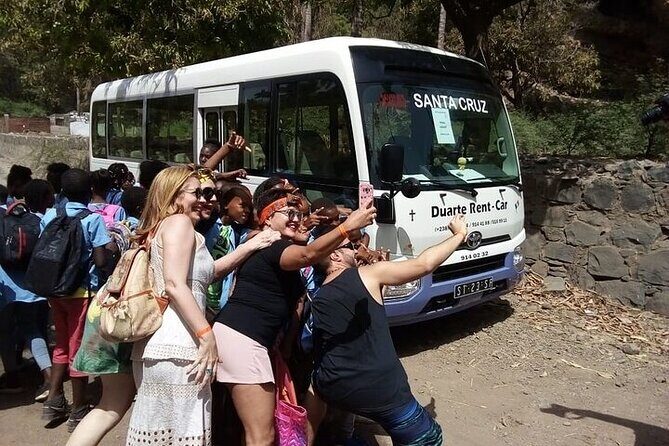 Discover Santiago island in 1 day - FAQ
