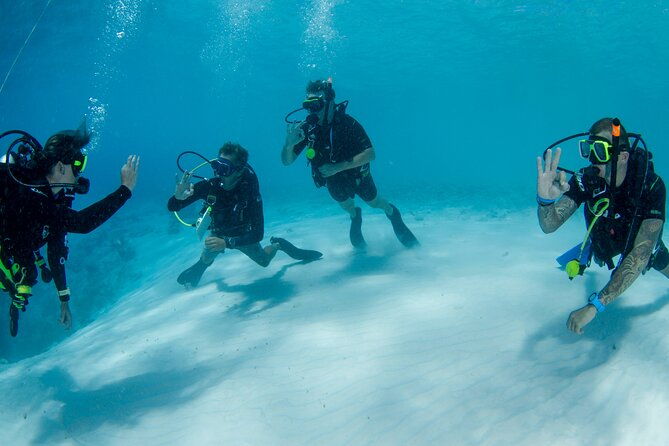 discover-scuba-dive-in-curacao