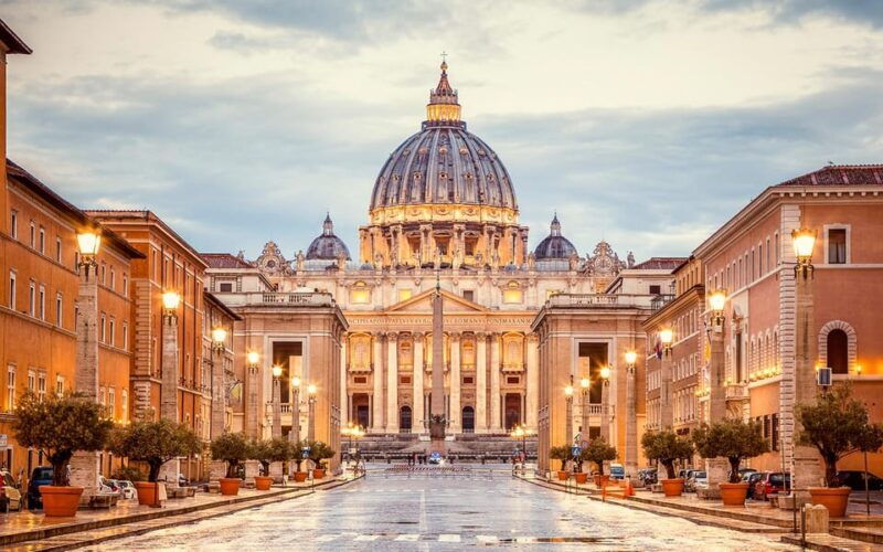 discover-st-peters-basilica-dome-historical-walk