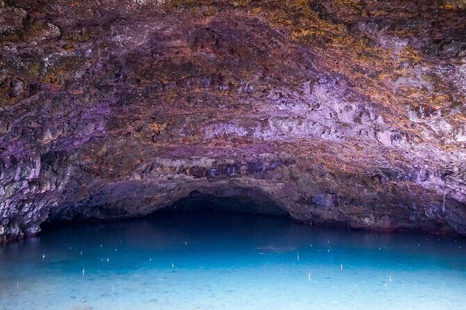 Discover Tahiti Nui, its landscapes and iconic sites. - Key Points  