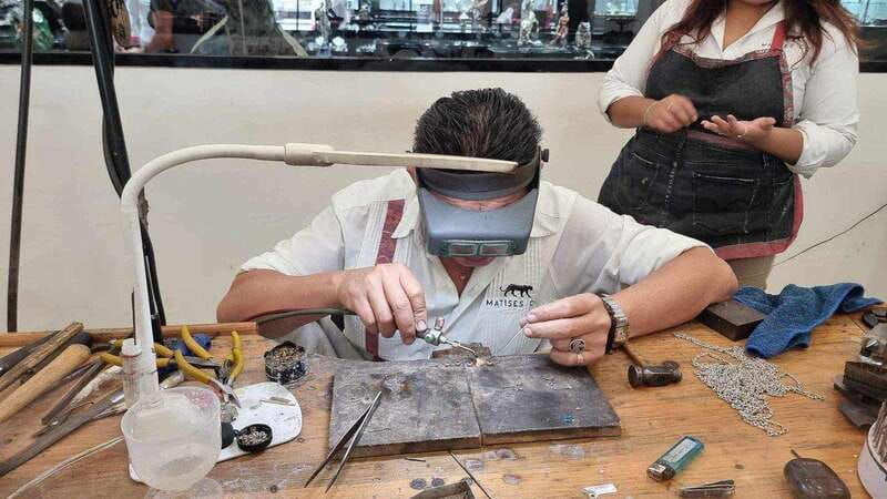 discover-the-essence-of-playa-del-carmen-tequilera-jewelry-and-5th-avenue