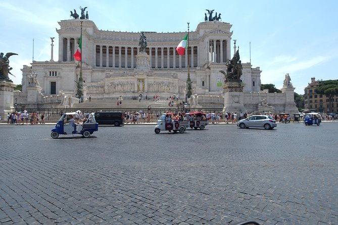 discover-the-famous-seven-hills-of-rome-with-the-calessino-bee