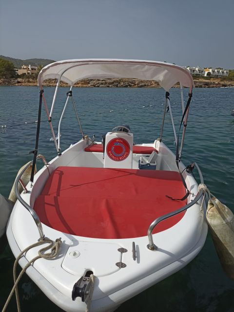 discover-the-ibiza-beaches-on-a-boat-without-license-8h