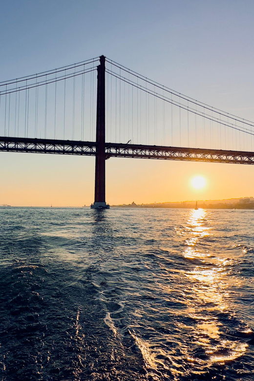 discover-the-lisbon-riviera-2h-sunset-sailboat-wine-cruise