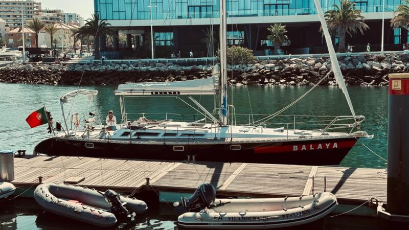 discover-the-lisbon-riviera-2h-sunset-sailboat-wine-cruise