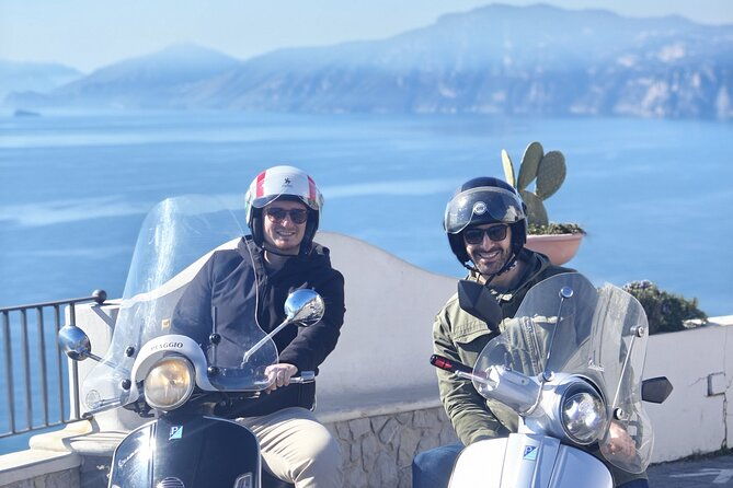 discover-the-magic-of-the-amalfi-and-sorrento-coast-by-vespa