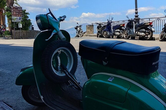 discover-the-magic-of-the-amalfi-and-sorrento-coast-by-vespa