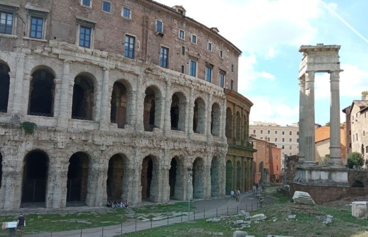 discover-the-monuments-of-ancient-rome-with-archaeology