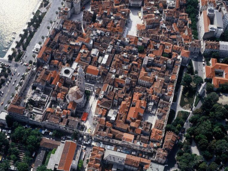 discover-the-old-town-split-1-5h-walking-small-group-tour