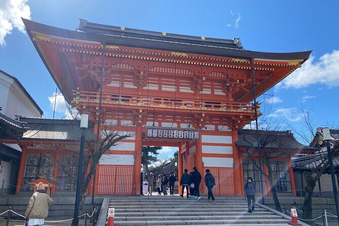 Discover the Secrets of Fushimi Inari and Gion with a Local Guide - Key Points