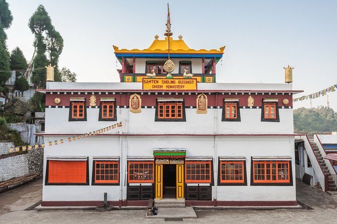 Discover the Spiritual Trails of Darjeeling (2 Hours Guided Walking Tour) - The Itinerary in Detail