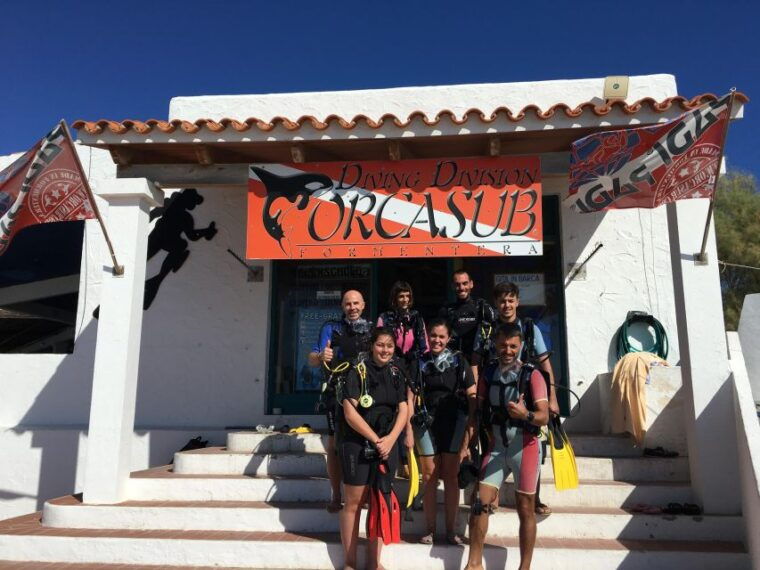 discover-the-underwater-world-scuba-diving-experience