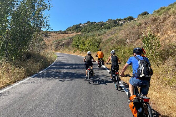 discover-the-unknown-side-of-crete-by-e-bike-2