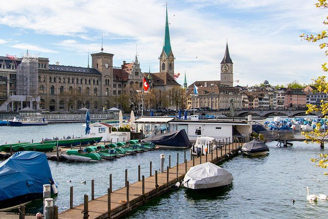 discover-the-zurich-banking-scene-with-a-local