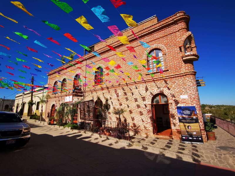 Discover Todos Santos: A Private Journey Through Culture. - Enjoy a Local Flavor at La Garita