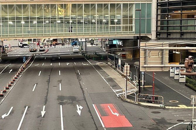 discover-tokyos-secrets-with-jujutsu-kaisen-meiji-shrine-tour