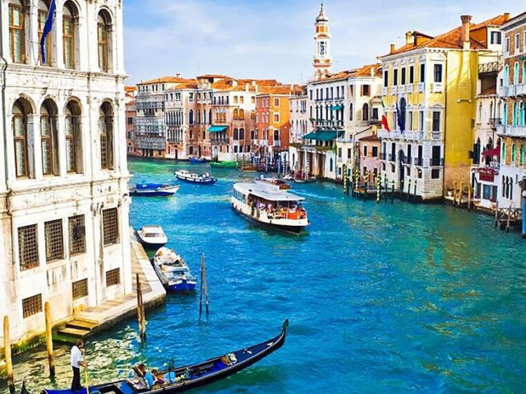 discover-venice-morning-tour-gondola-experience