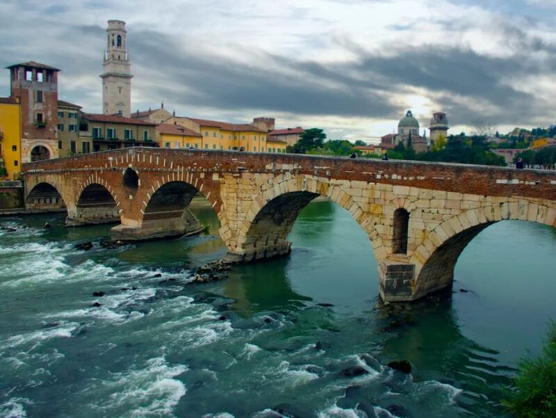 discover-verona-arena-juliets-balcony-hidden-gems
