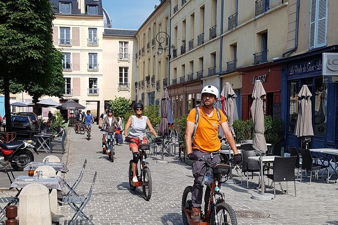 discover-versailles-on-electric-2-wheelers-yes-to-prm