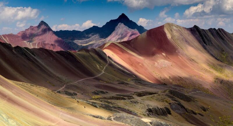 discover-vinicuncas-rainbow-splendor