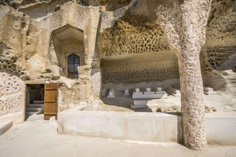 discover-whole-mangystau-in-7-days-group-tour