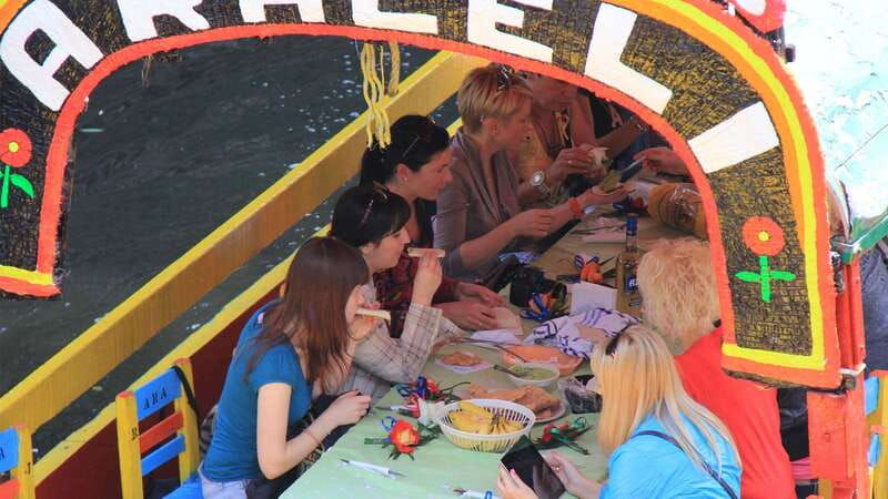 discover-xochimilco-and-coyoacan-tradition-music-culture