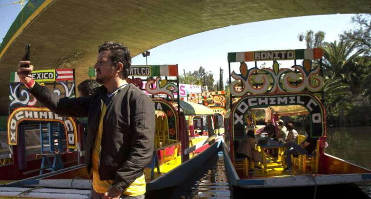 discover-xochimilco-and-coyoacan-tradition-music-culture