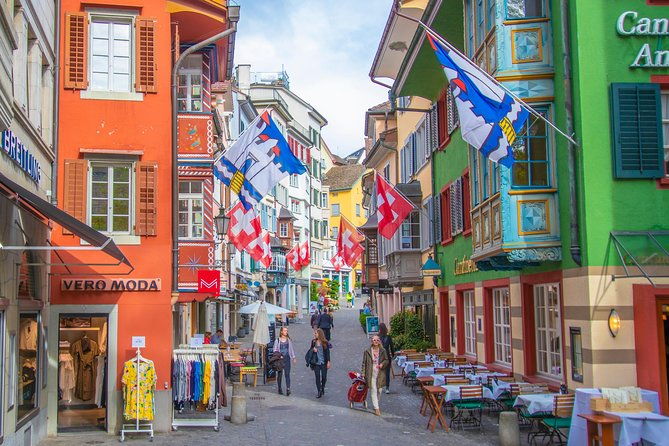 discover-zurichs-most-photogenic-spots-with-a-local