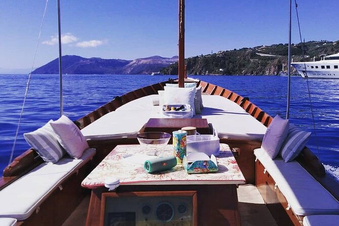 discovering-lipari-by-boat-private-tour