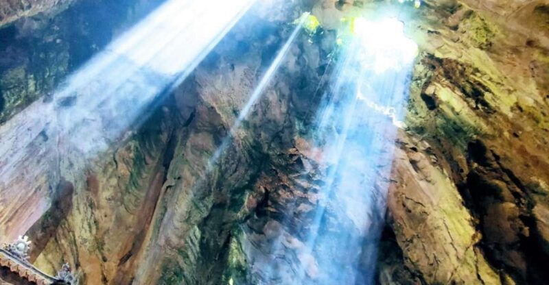 discovering-marble-mountain-and-son-tra-peninsula