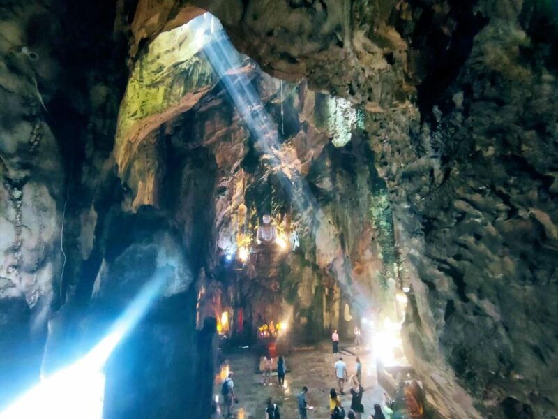 discovering-marble-mountain-and-son-tra-peninsula