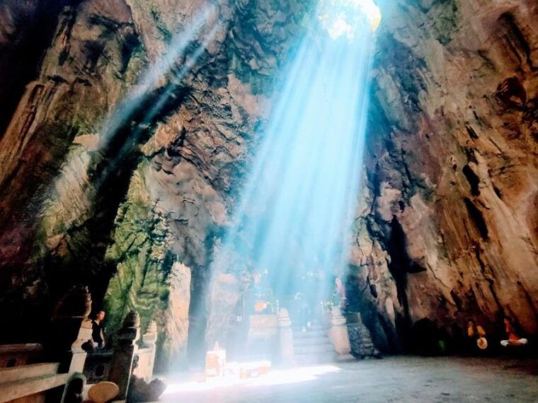 discovering-marble-mountain-and-son-tra-peninsula