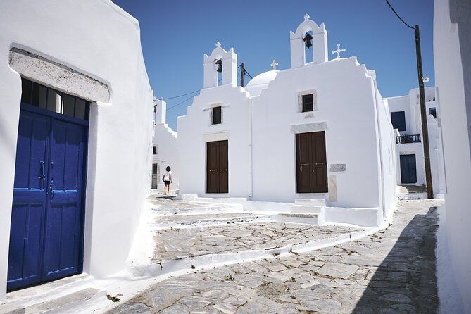 discovering-santorini-a-3-hour-private-highlights-tour