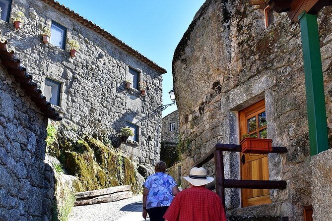 discovering-the-historic-village-of-monsanto