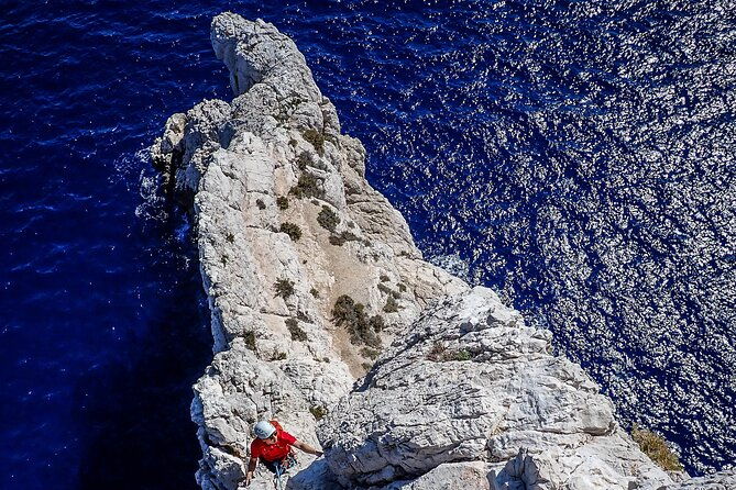 discovery-climbing-large-routes-in-the-calanques-of-marseille