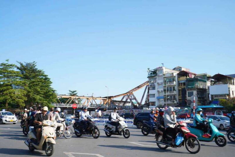 discovery-hanoi-city-tour-full-day-trip-limousine-bus-lunch