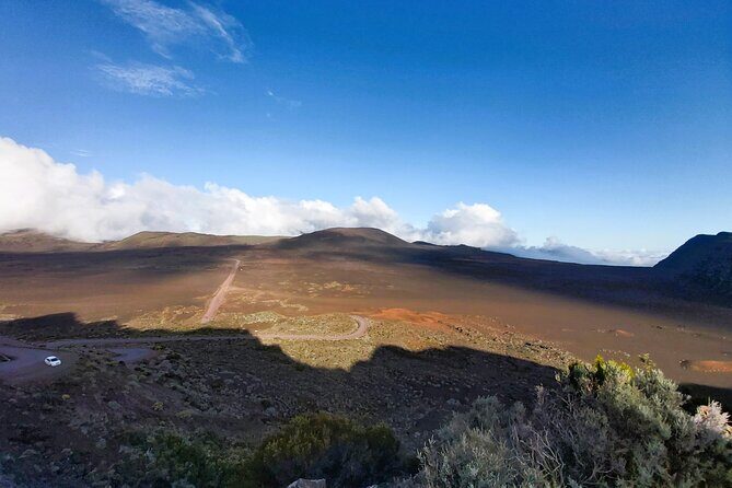 Discovery of the East, basin and mountain excursion Duration: 7-8 hours - A Closer Look at the Itinerary