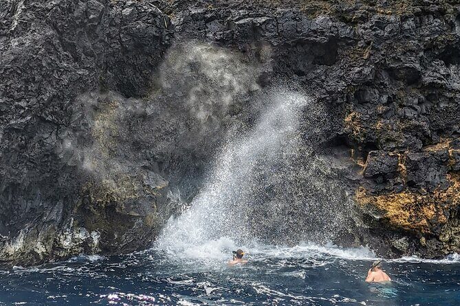 Discovery of the Tahiti Teahupo'o Jurassic Tour peninsula - Who Should Consider This Tour?
