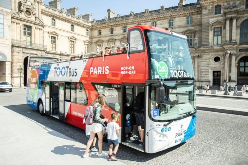 disneyland-paris-bus-sightseeing-tour-in-paris