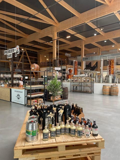 distillery-tour-with-guide
