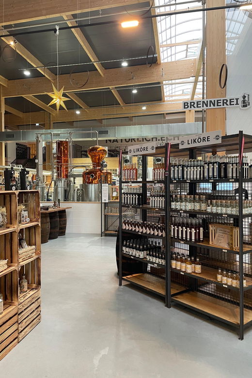 distillery-tour-with-guide