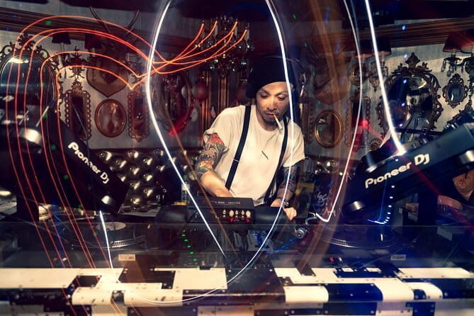 Dive Deep into Anime & Manga Culture & Karaoke in Nakano - Practical Details & Tips