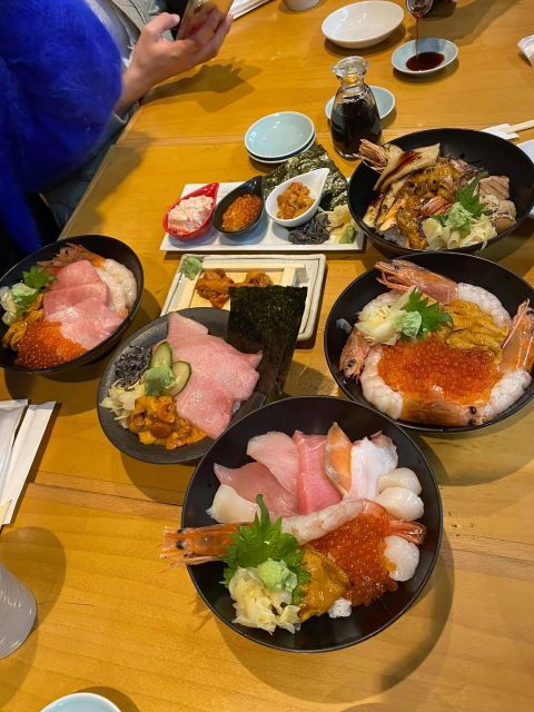 dive-into-tsukiji-fish-market-walking-friendly-food-tour