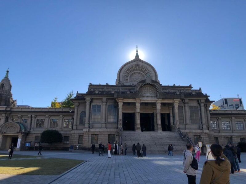 dive-into-tsukiji-fish-market-walking-friendly-food-tour