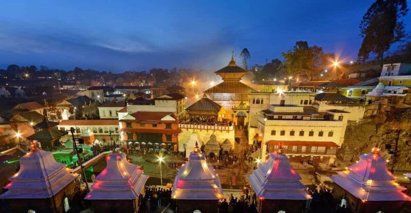 divine-dusk-the-pashupatinath-evening-aarti-private-tour