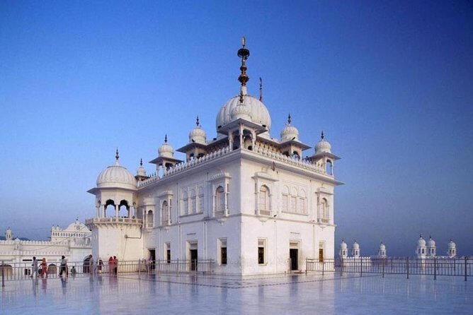 Divine Journey: Amritsar to Anandpur Sahib Gurudwara Excursion - The Journey Begins: Pickup and Initial Drive