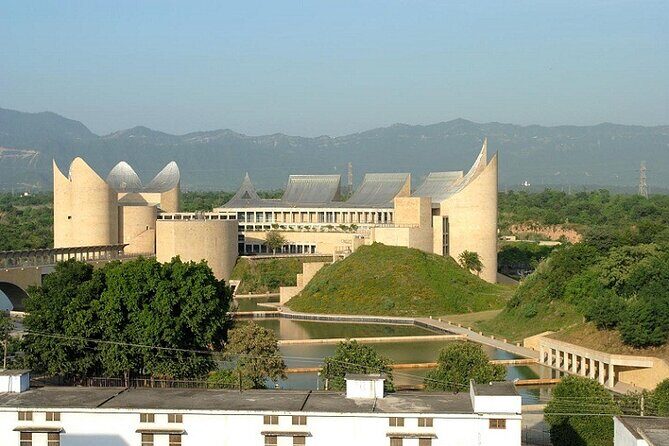 Divine Journey: Amritsar to Anandpur Sahib Gurudwara Excursion - Free Market Exploration