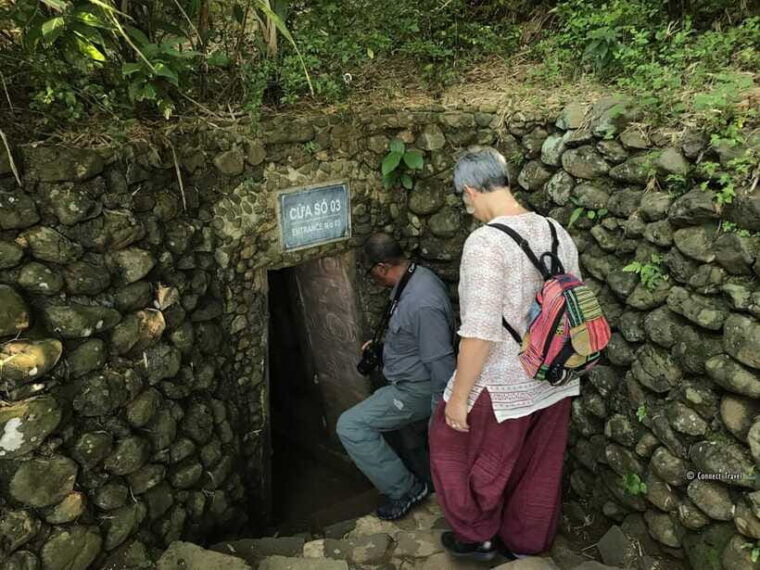 dmz-tour-vinh-moc-tunnel-and-khe-sanh-base-from-hue