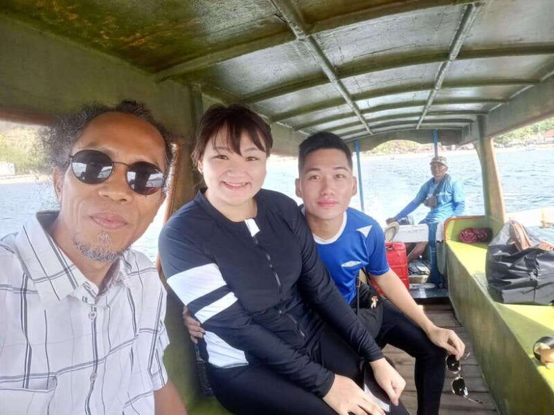 do-snorkeling-trip-at-tree-gilis-with-glass-bottom-boat